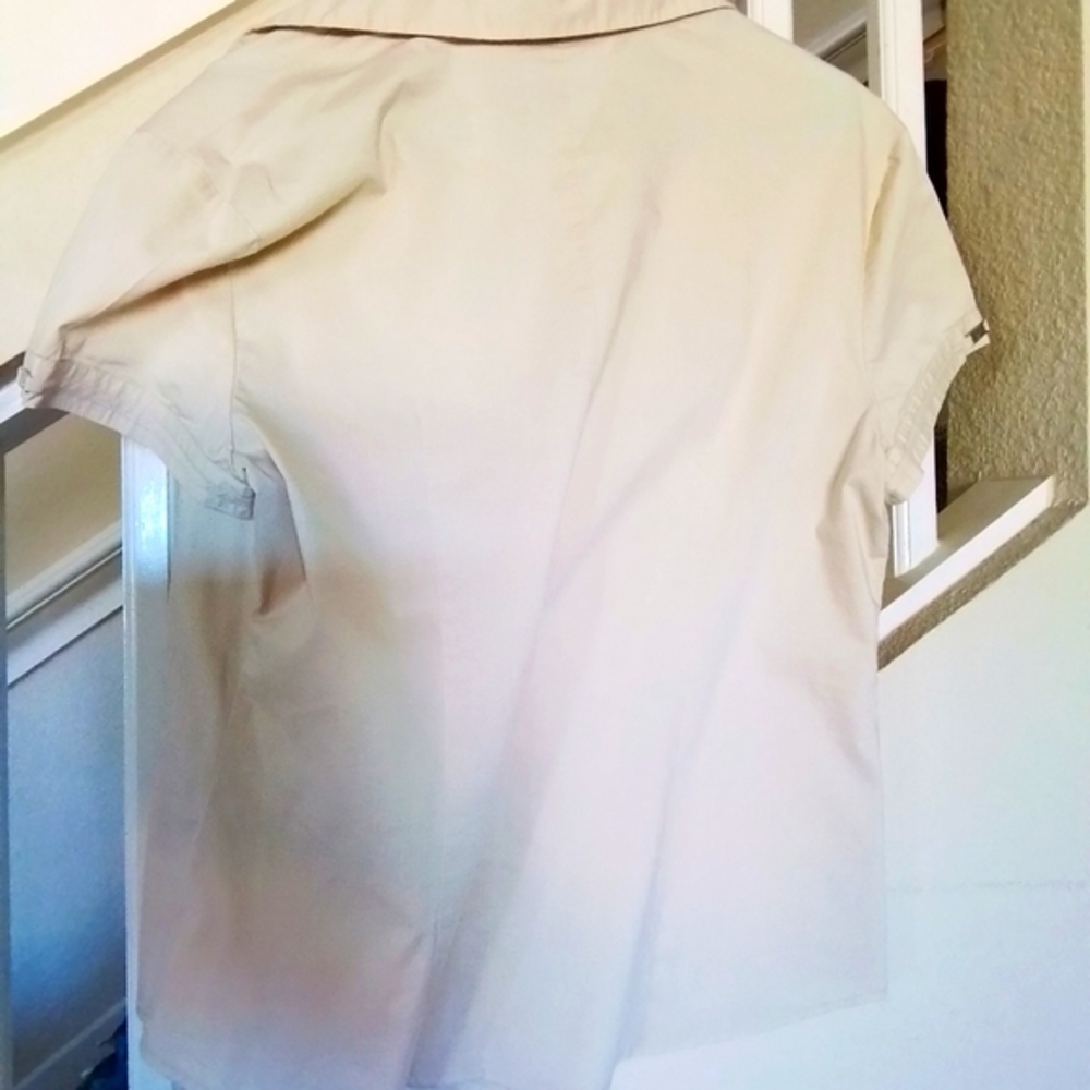 New York & Co buttoned up blouse